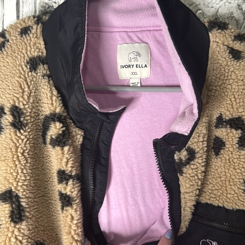 Ivory Ella 1/4 Zip Pullover Leopard - Picture 6 of 9